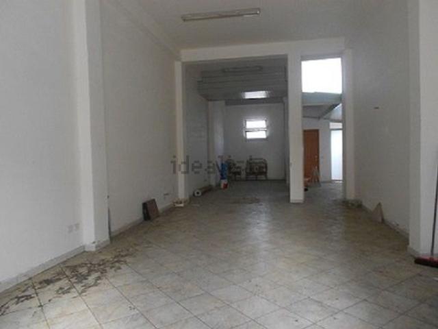Locale Commerciale in affitto a Aci Sant'antonio, Sicilia