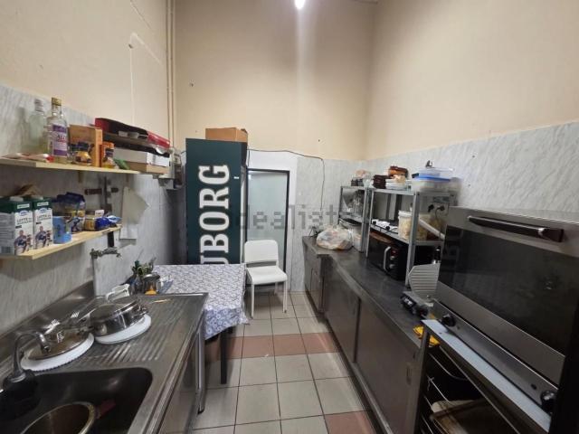 Locale Commerciale in affitto a Rosignano Marittimo, Toscana