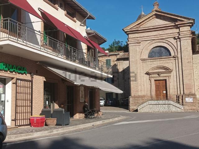 Locale Commerciale in affitto a Cittadella, Deruta