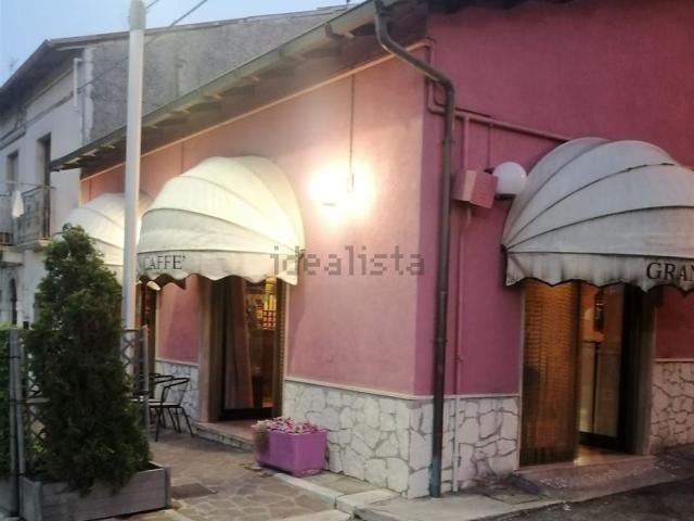 Locale Commerciale in affitto a Luco Dei Marsi, Abruzzo