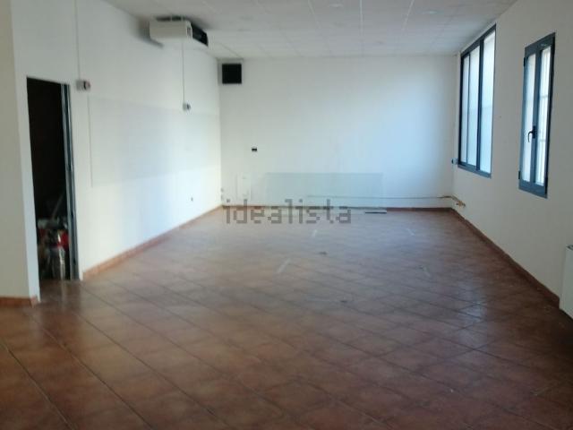 Locale Commerciale in affitto a Unione di comuni Terre di Castelli, Guiglia