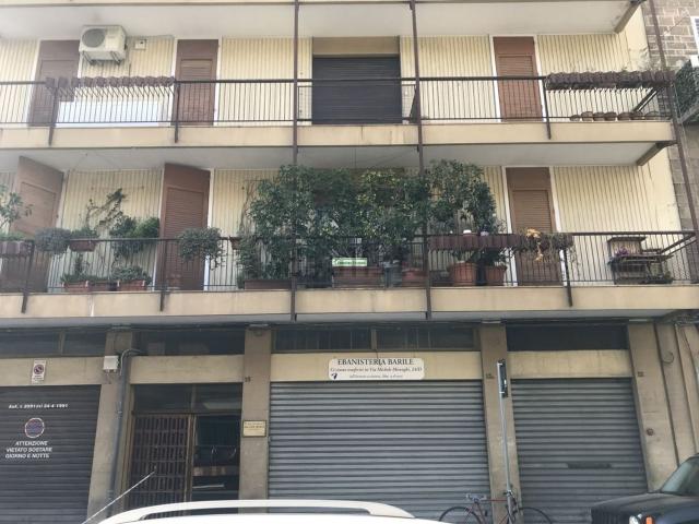 Locale Commerciale in affitto a Municipio 1, Puglia