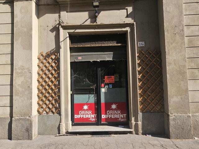 Locale Commerciale in affitto a Circoscrizione 1, Piemonte