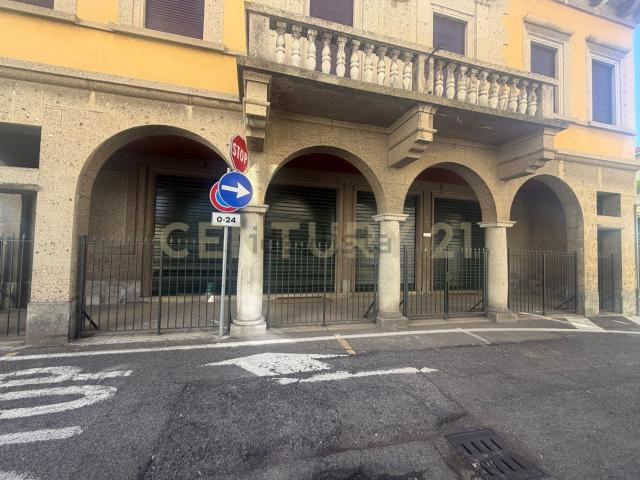 Locale Commerciale in affitto a Gerbone, Olgiate Olona
