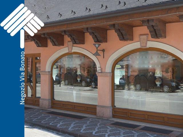 Locale Commerciale in affitto a Cinque, Asiago