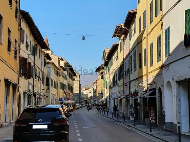 Locale Commerciale in affitto a Lo Sperone, Pistoia