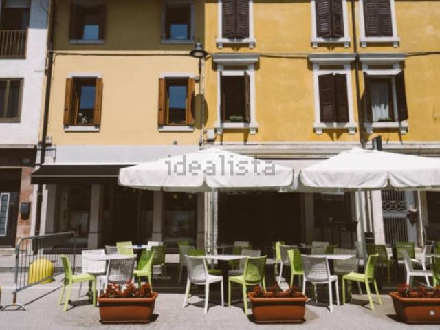 Locale Commerciale in affitto a Solagna, Veneto