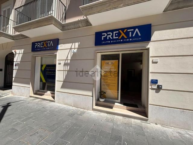 Locale Commerciale in affitto a Centro Storico, Caserta