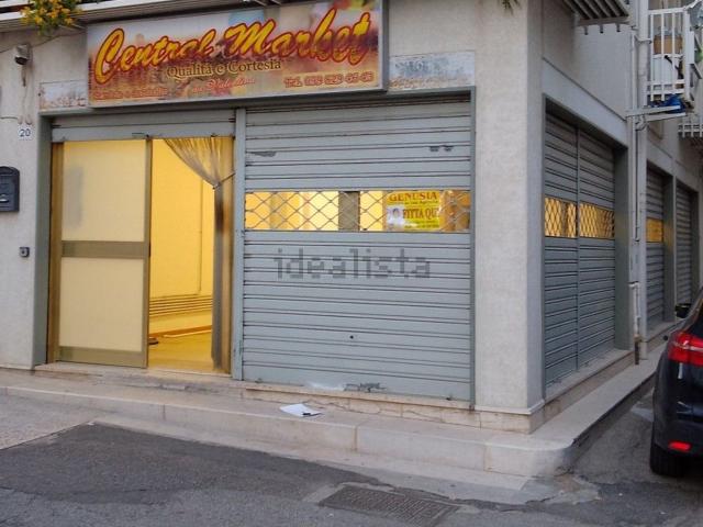 Locale Commerciale in affitto a Puglia, Taranto