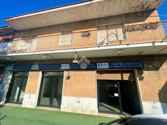 Locale Commerciale in affitto a Villa del Fuoco, Pescara