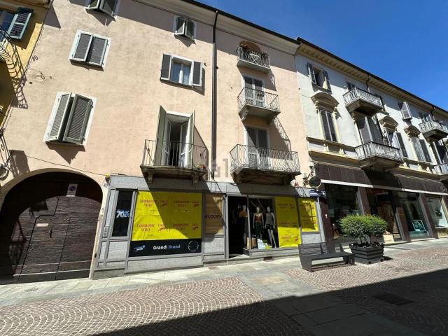 Locale Commerciale in affitto a Piemonte, Cuneo