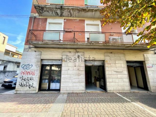 Locale Commerciale in affitto a Pescara, Abruzzo