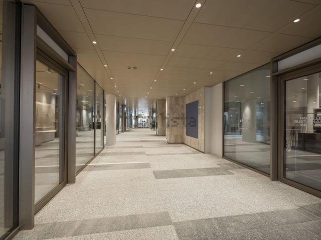 Locale Commerciale in affitto a Burggrafenamt - Burgraviato, Merano - Meran