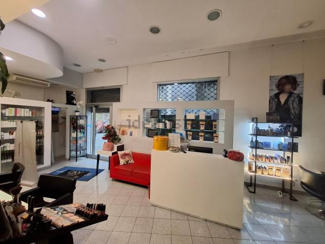 Locale Commerciale in affitto a Fabiano Alto, La Spezia
