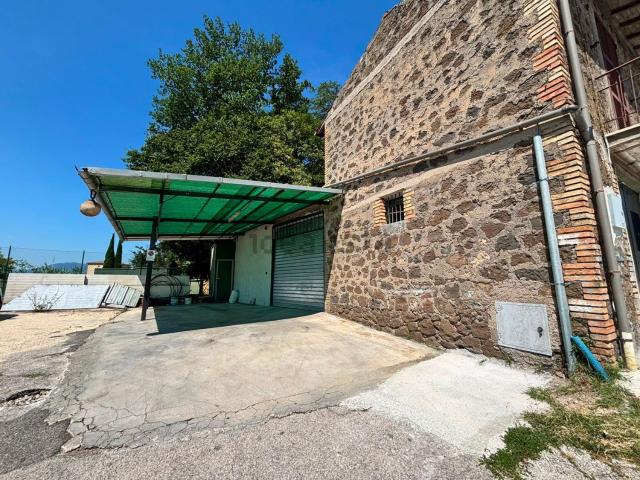 Locale Commerciale in affitto a Anagni, Lazio