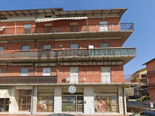 Locale Commerciale in affitto a Castiglione Del Lago, Perugia