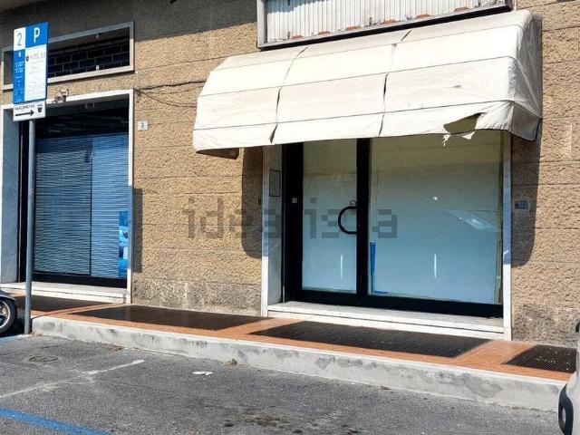 Locale Commerciale in affitto a Imperia, Liguria
