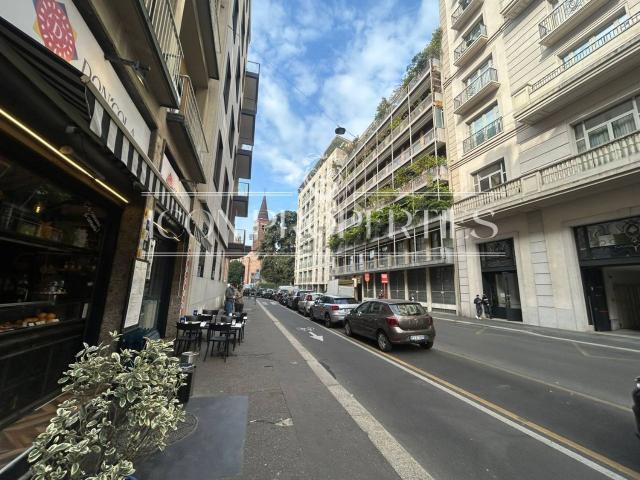 Locale Commerciale in affitto a Municipio 1, Milano