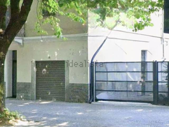 Locale Commerciale in affitto a Revellino, Lodi
