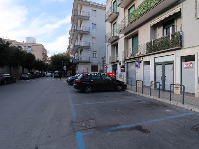 Locale Commerciale in affitto a Puglia, Taranto