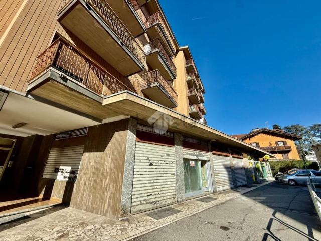 Locale Commerciale in affitto a Le Gotrau, Aosta