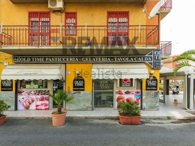 Locale Commerciale in affitto a Motta Sant'anastasia, Sicilia