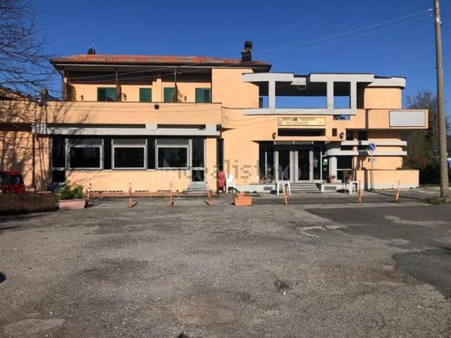 Locale Commerciale in affitto a Pistoia, Toscana