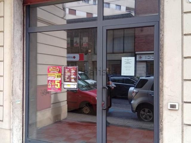 Locale Commerciale in affitto a Lo Sperone, Pistoia