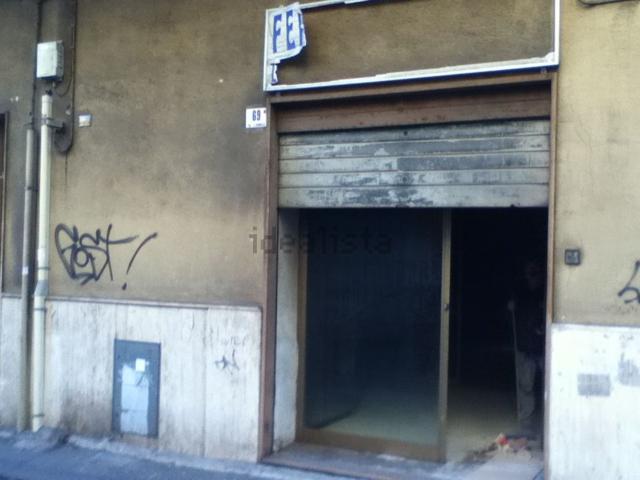 Locale Commerciale in affitto a Picanello-Ognina-Barriera-Canalicchio, Catania
