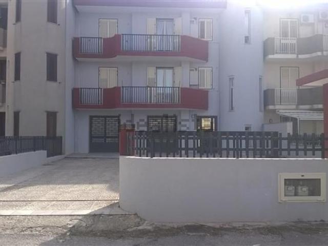 Locale Commerciale in affitto a Ragusa, Sicilia