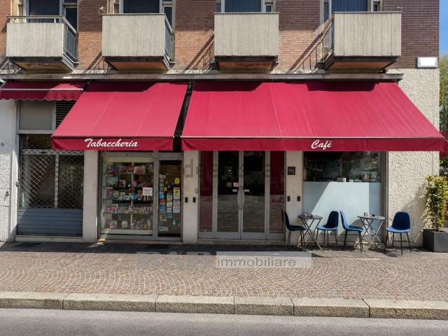 Locale Commerciale in affitto a Santo Stefano, Bologna