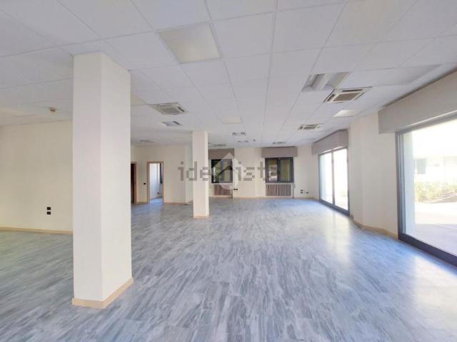 Locale Commerciale in affitto a Comunità montana della valle Trompia, Lumezzane