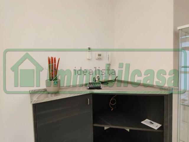 Locale Commerciale in affitto a Azzonica, Sorisole
