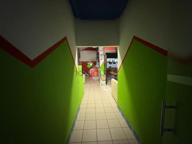 Locale Commerciale in affitto a Marghera, Venezia