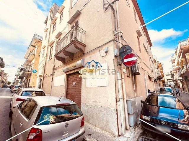 Locale Commerciale in affitto a Bagheria, Sicilia