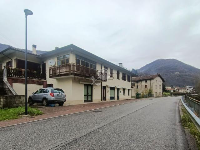 Locale Commerciale in affitto a Savogna, Friuli-Venezia Giulia