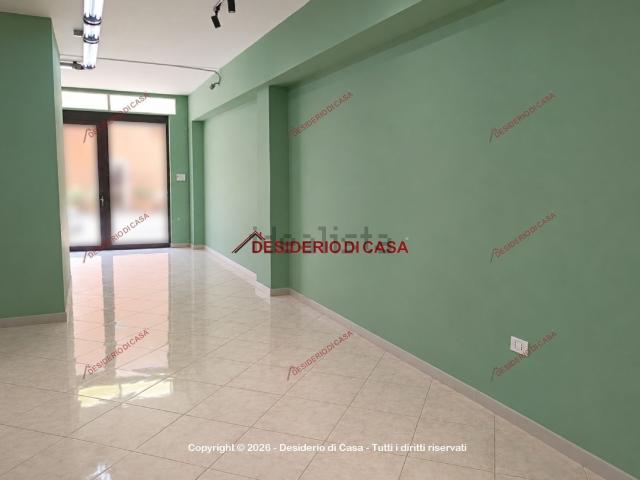 Locale Commerciale in affitto a Carini, Sicilia