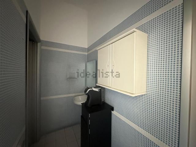 Locale Commerciale in affitto a Casagiove, Campania