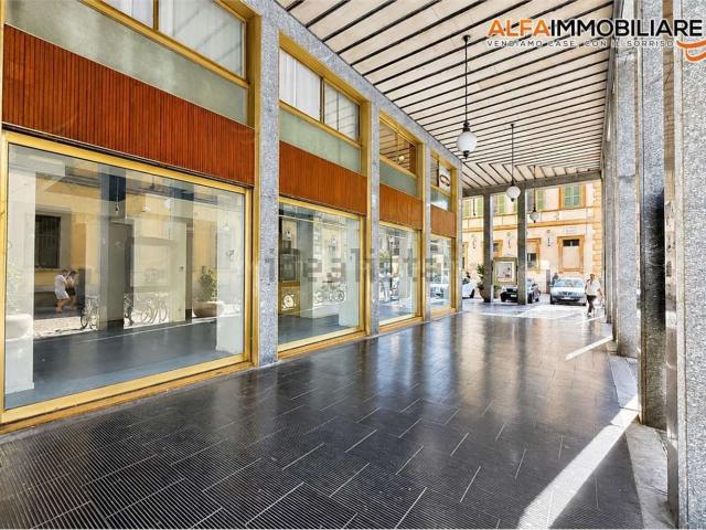 Locale Commerciale in affitto a Sacro Cuore, Piemonte