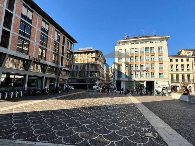 Locale Commerciale in affitto a San Zeno, Treviso