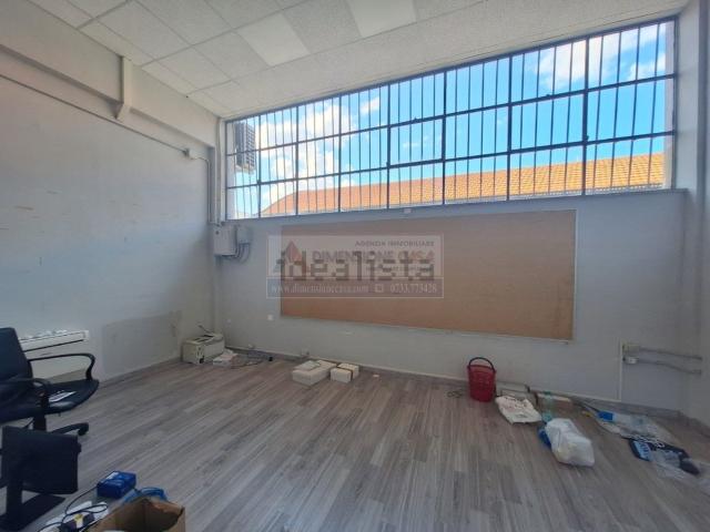 Locale Commerciale in affitto a Aurora, Marche