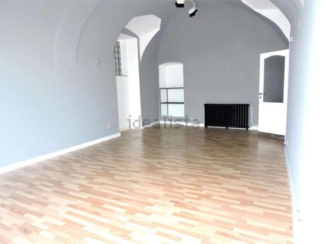 Locale Commerciale in affitto a Piemonte, Cuneo