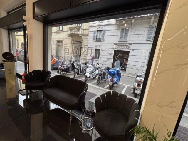 Locale Commerciale in affitto a Municipio 1, Milano