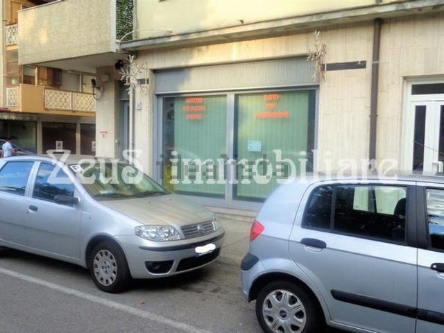 Locale Commerciale in affitto a Monfalcone, Friuli-Venezia Giulia