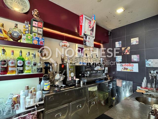 Locale Commerciale in affitto a Salerno, Campania