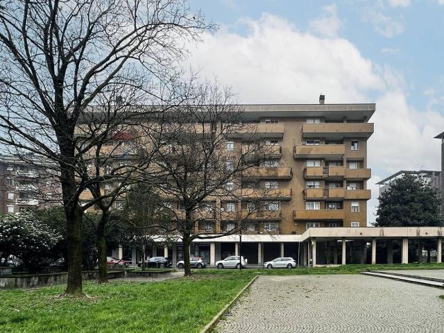 Locale Commerciale in affitto a Zona Omogenea Milano Nord, Cormano