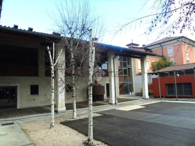 Locale Commerciale in affitto a Bagnolo Mella, Lombardia