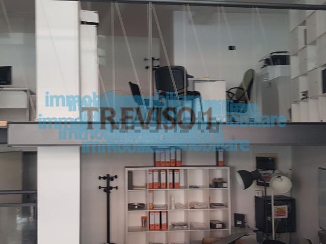 Locale Commerciale in affitto a Treviso, Veneto