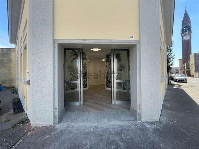 Locale Commerciale in affitto a Villa Cortese, Lombardia