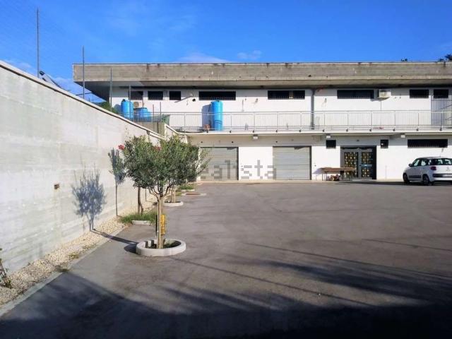 Locale Commerciale in affitto a Alatri, Lazio